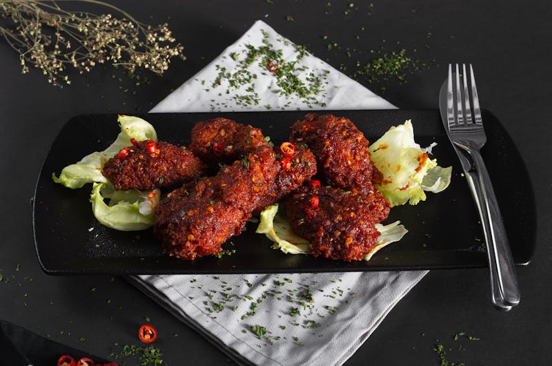 Crispy chicken tenders with dipping sauce